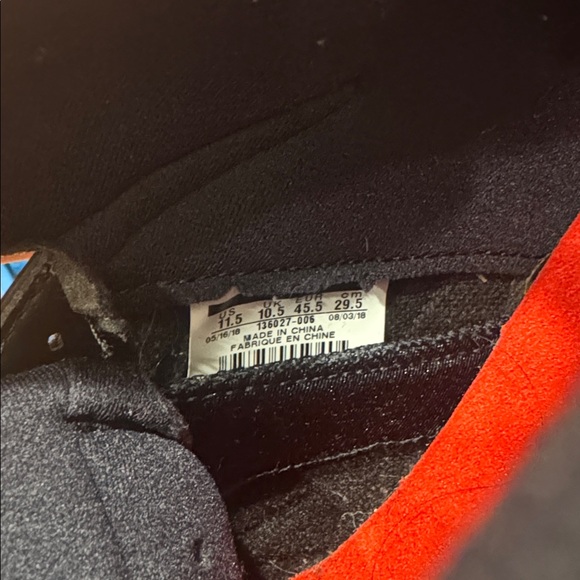 Nike Air Jordan 5 Retro "Satin Bred" in Black and University Red Size 11.5 - Picture 2 of 7